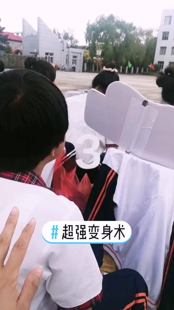 超强变身术 莫小贝:这是我不化妆和化妆的样子