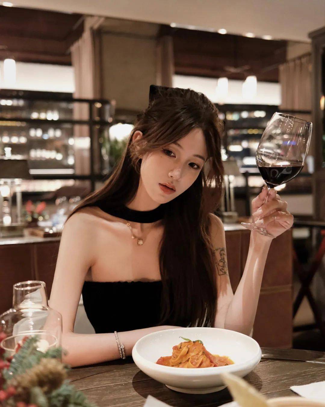 真名媛,跟着她的照片看遍世界!