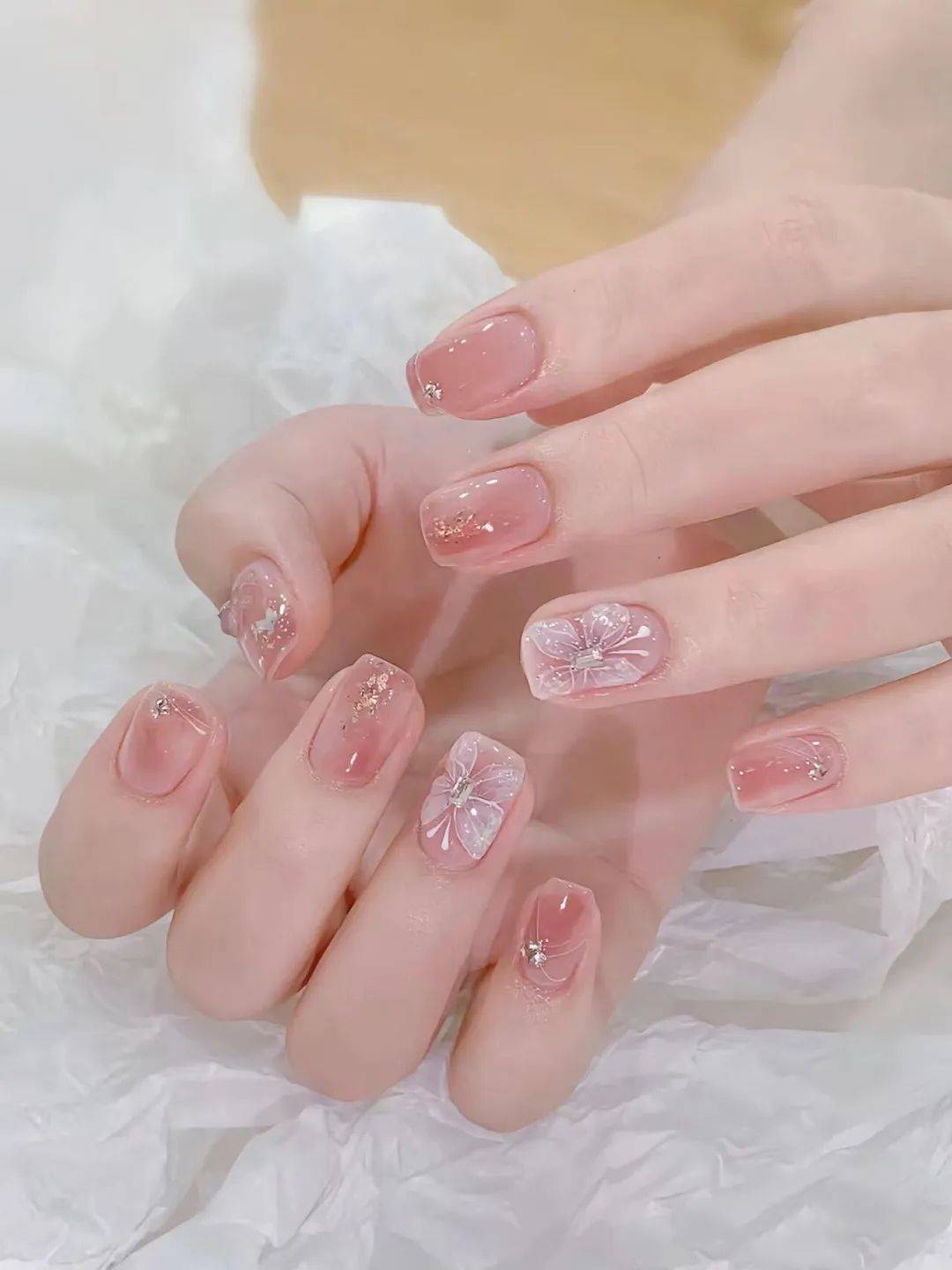 美甲日常通勤气质美甲