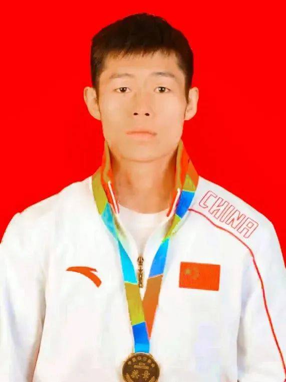 毕节这个教练员,曾是中国拳王!_拳击_常勇_贵州省