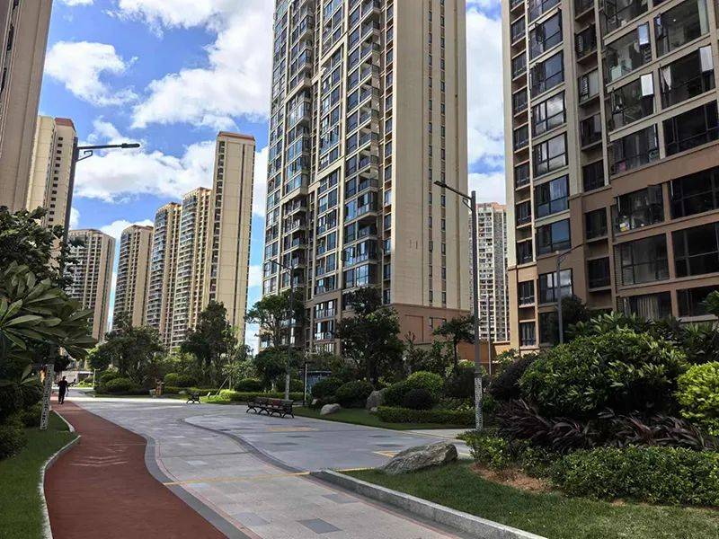 临海,临学校,临公园!实探泉州东海热门二手小区