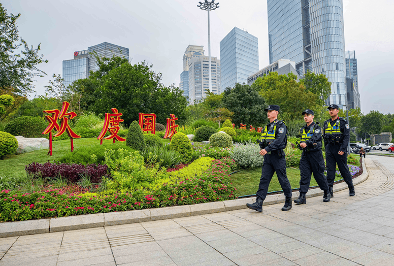 南京弘阳广场保安图片