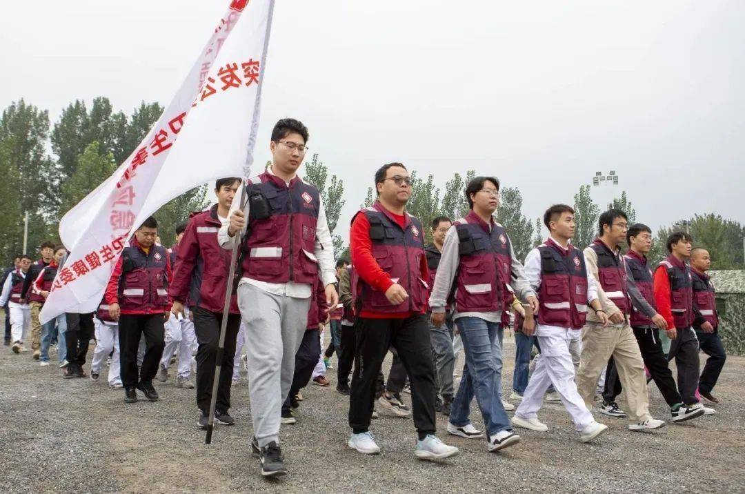 關于北京積水潭醫院、護士全程協助陪同代掛專家號，快速辦理，節省時間的信息