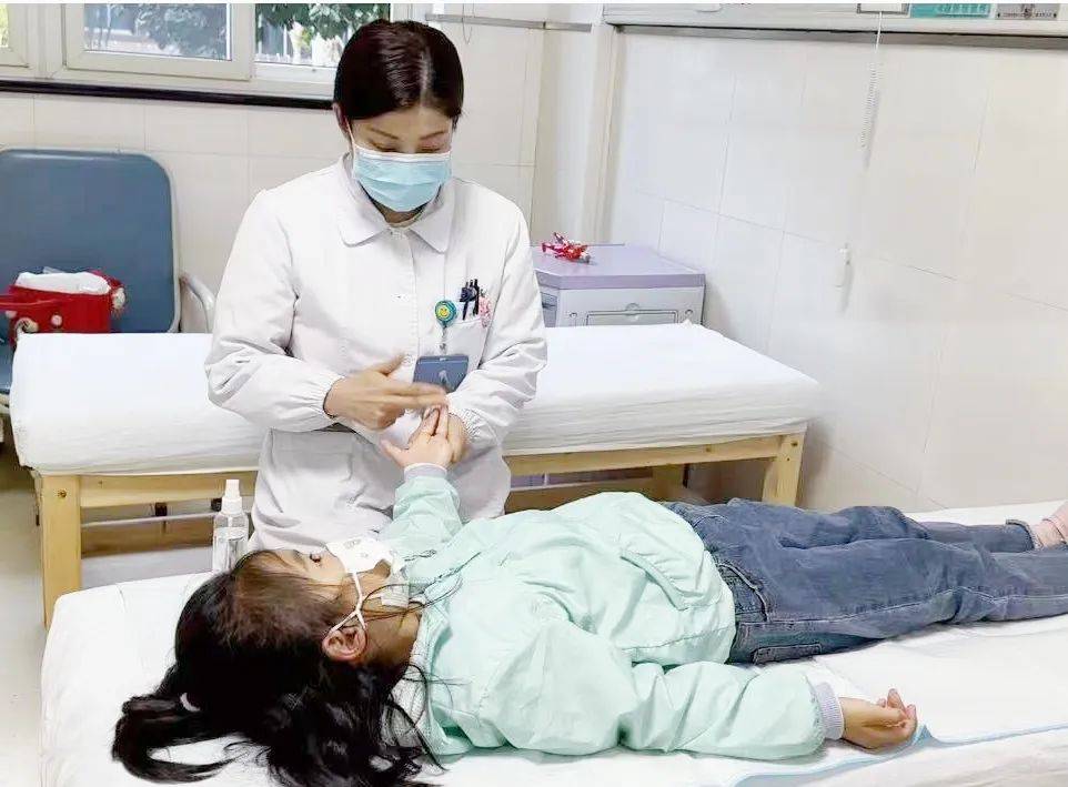 小儿推拿:孩子健康成长的秘密武器