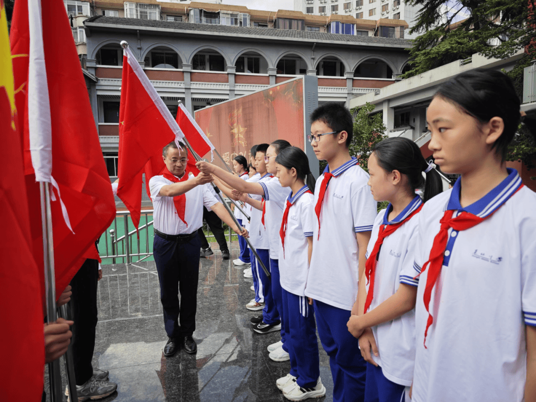 东林中学校徽图片