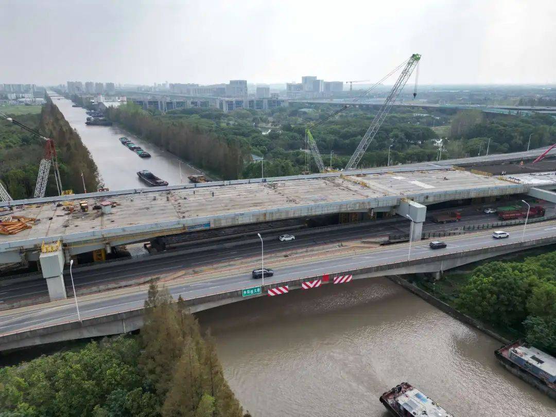 张江高科龙阳路高架图片