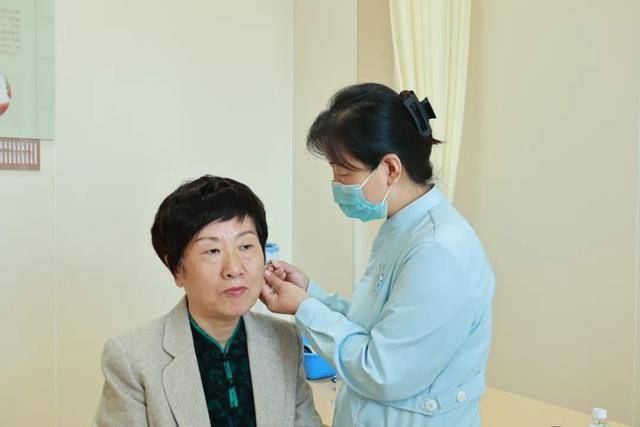 市人大常委会机关老干部党支部到滨州市中医医院(滨州医学院附属中医医院)开展“中医养生 情暖夕阳”主题党日活动 市人大常委会机关老干部党支部到滨州市中医医院(滨州医学院附属中医医院)开展“中医养生 情暖夕阳”主题党日活动