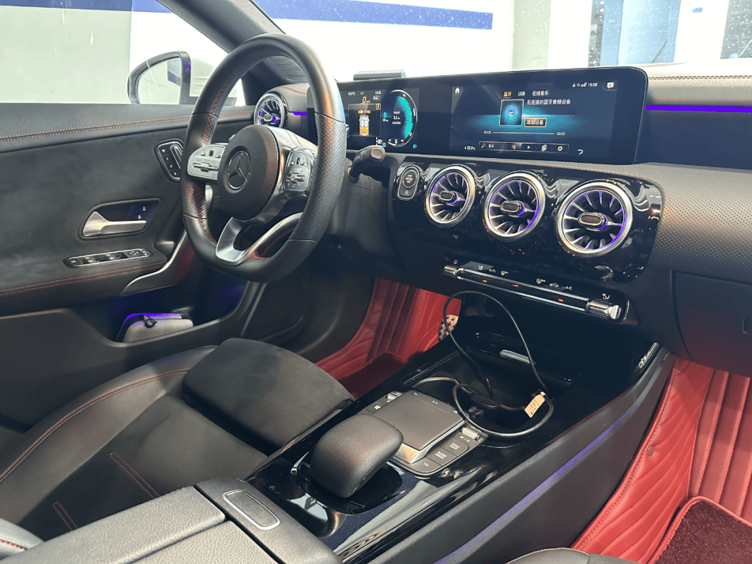 奔驰cla级 2022款 cla 200 猎跑车