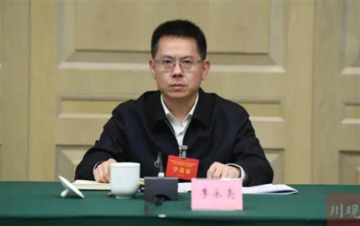 今年8月,湘潭市委副书记,市长胡贺波,任湘潭市委书记,省韶山