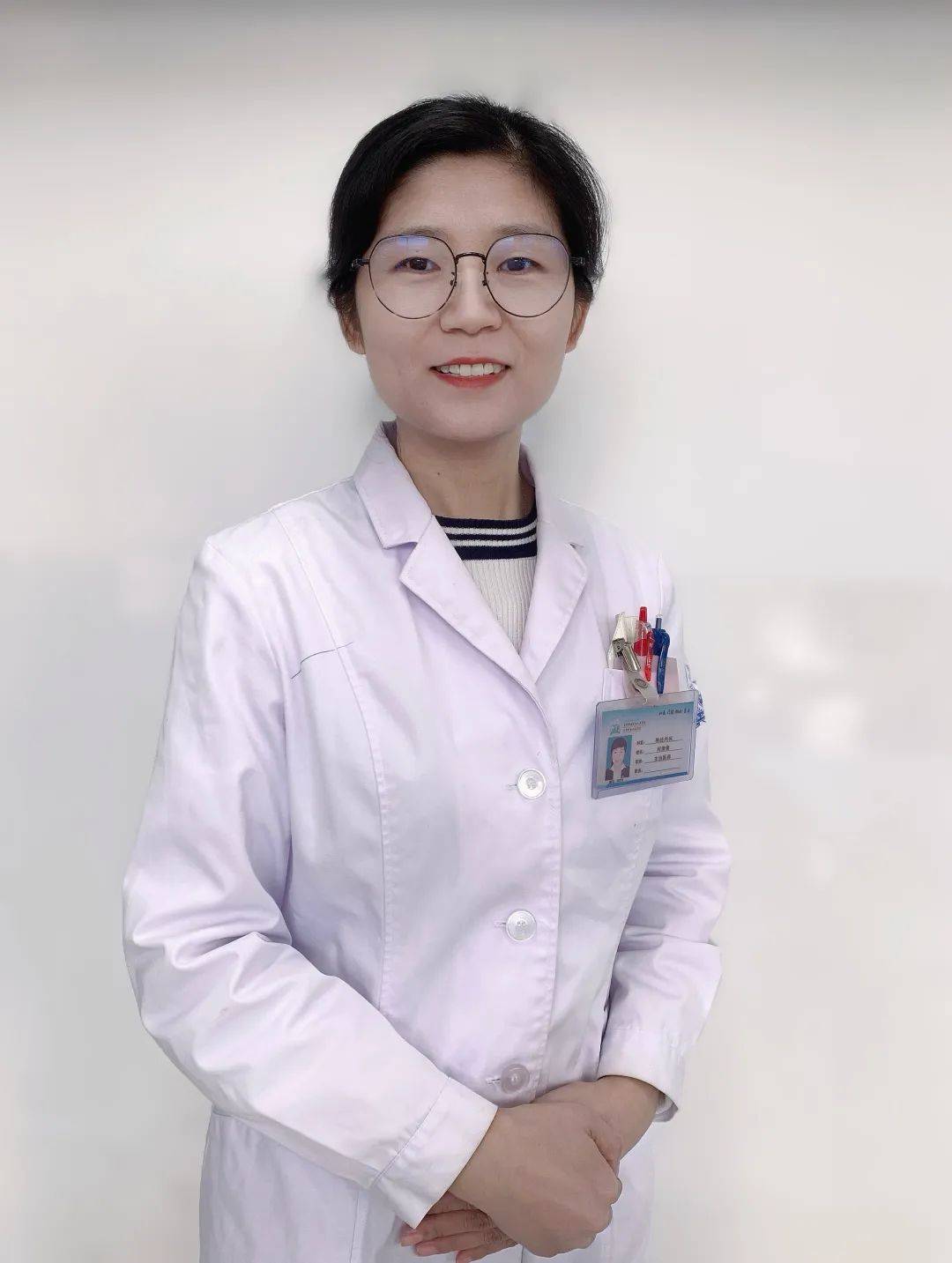 何倩倩,主治医师,医学硕士,连云港市青年医学人才,江苏省预防医学会脑