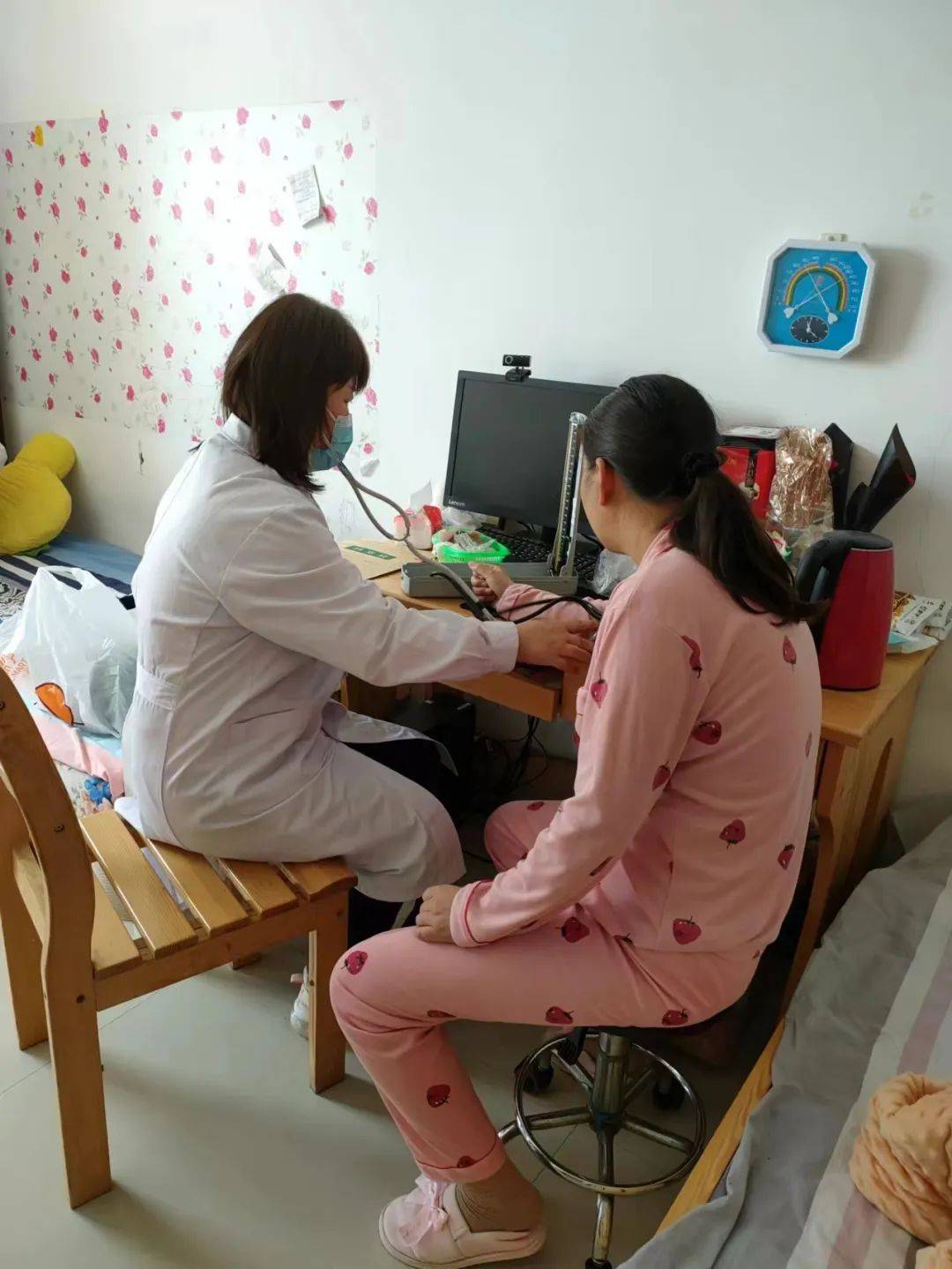 妇保随访进家门关爱母婴零距离