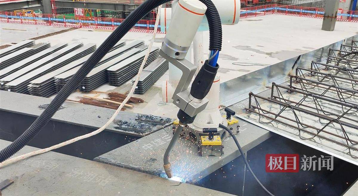 湖北恩施最大体育游泳馆结构封顶，拟2025年投用，达到承办国家级赛事标准