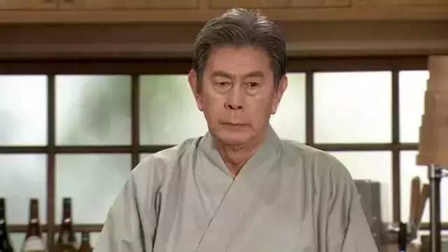 陪伴妻子40年,终在83岁去世当天娶了另一个她:旷世情恋_宇津井健_东京