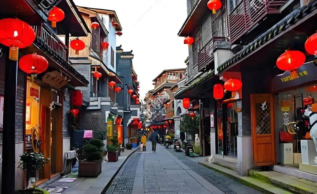 跟着歌声游长沙第10站:都正街_音乐_街头巷尾_覃晔