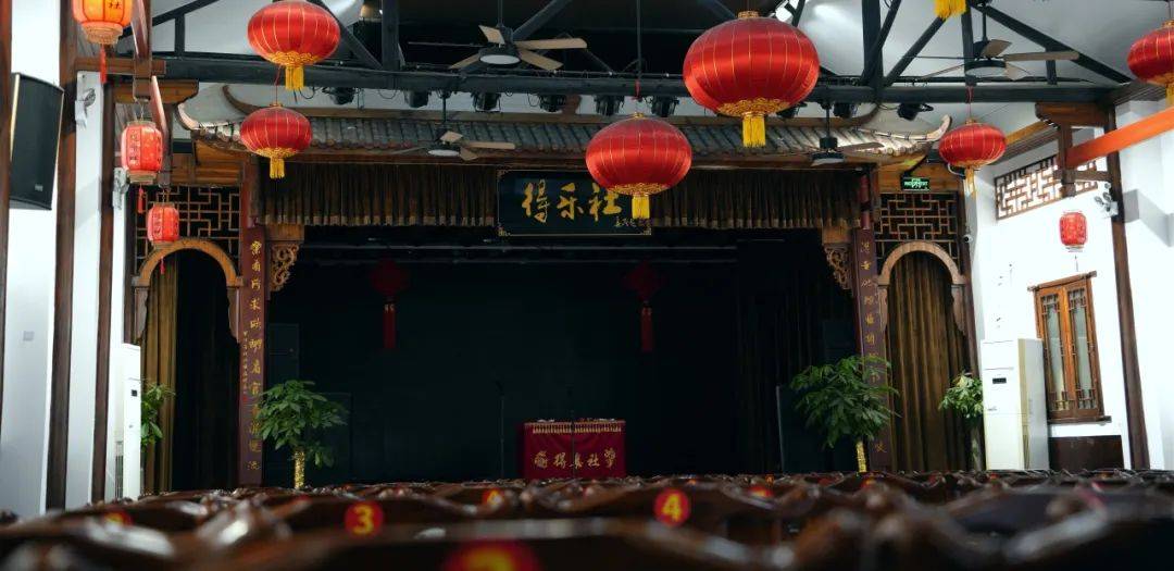 跟着歌声游长沙第10站:都正街_音乐_街头巷尾_覃晔