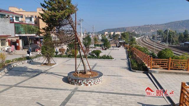 武山县洛门镇:老街广场"点亮" 群众幸福生活
