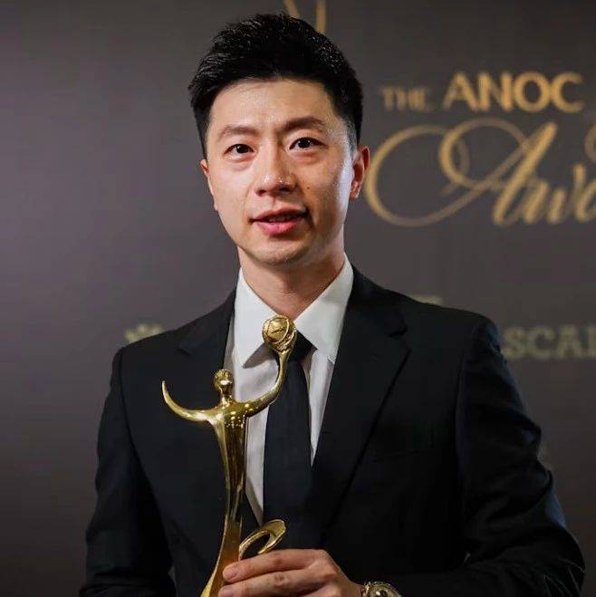马龙获奖了 现场还说了这句笑话