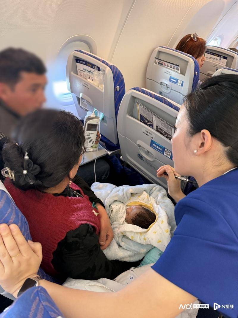 万米高空的爱心接力!南航护送新疆喀什先心病婴儿转运深圳