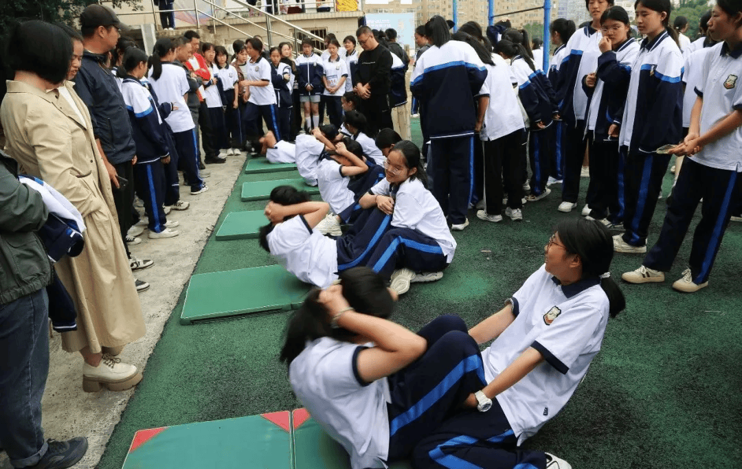 钱库二中举行第22届田径运动会