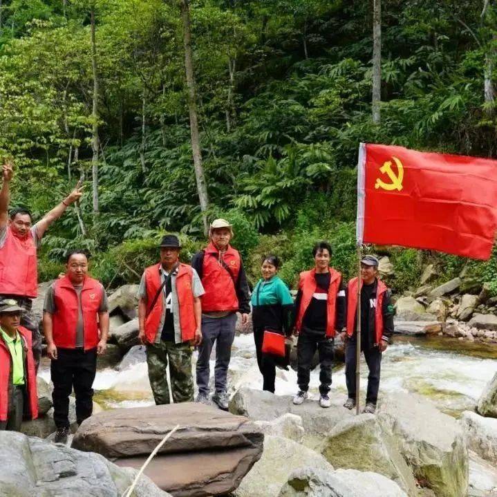 石月亮中青干部有话说②|在石月亮乡资古朵村的志愿服务之旅:爱与责任的交织_活动_群众_画卷