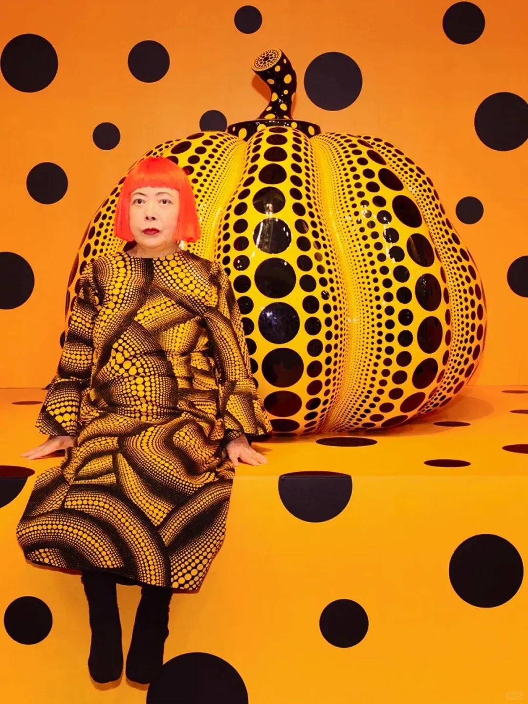 喜茶和草间弥生联合设计,logo变朵拉头!网友:密集恐惧症犯了!