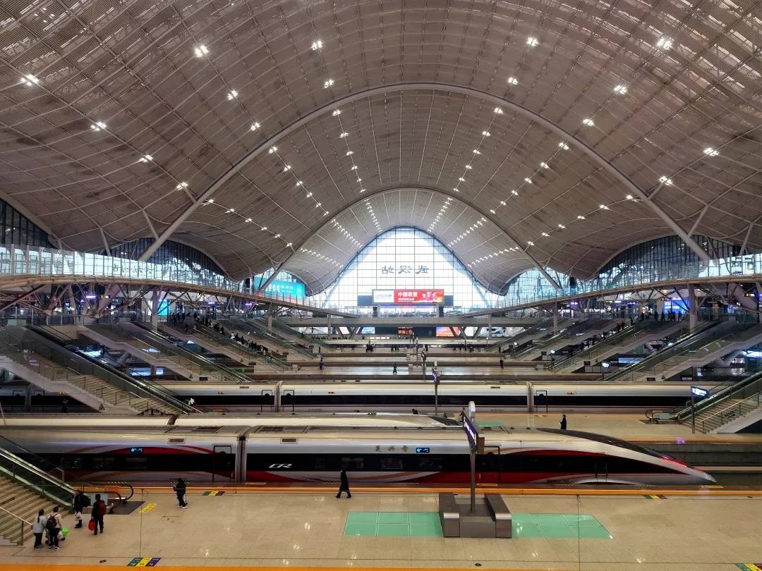 全国“第一高铁站”武汉站的3个地铁站点被列为虚拟换乘站,回应:将配合做好服务指引工作,方便旅客出行 全国“第一高铁站”武汉站的3个地铁站点被列为虚拟换乘站,回应:将配合做好服务指引工作,方便旅客出行
