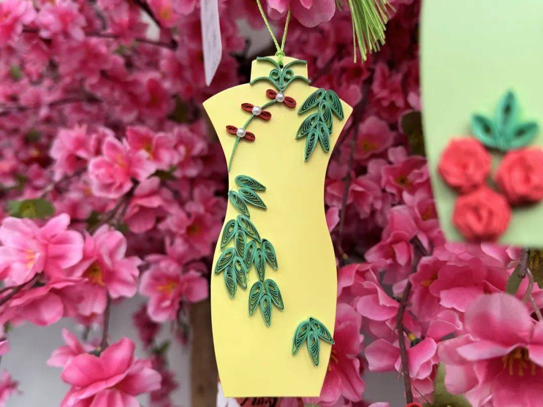 报名|"璀璨华裳"