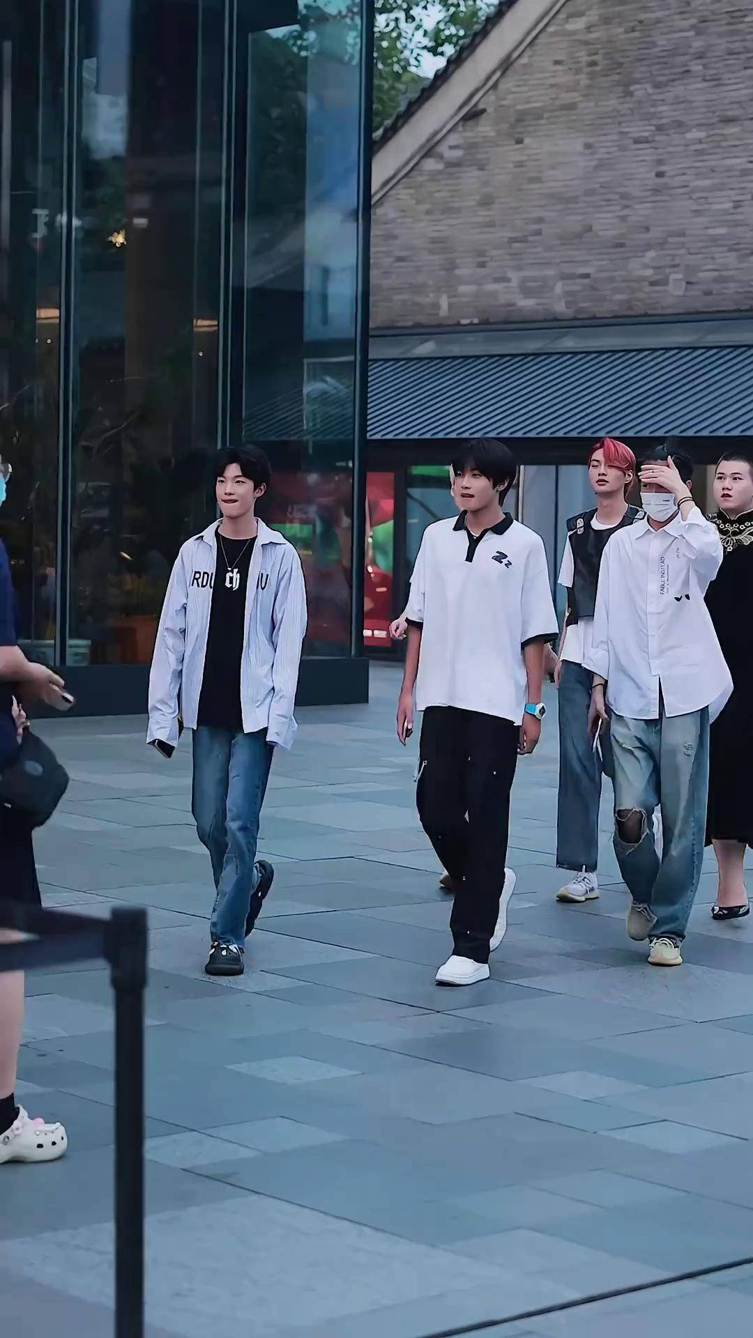 成都帅哥千千万