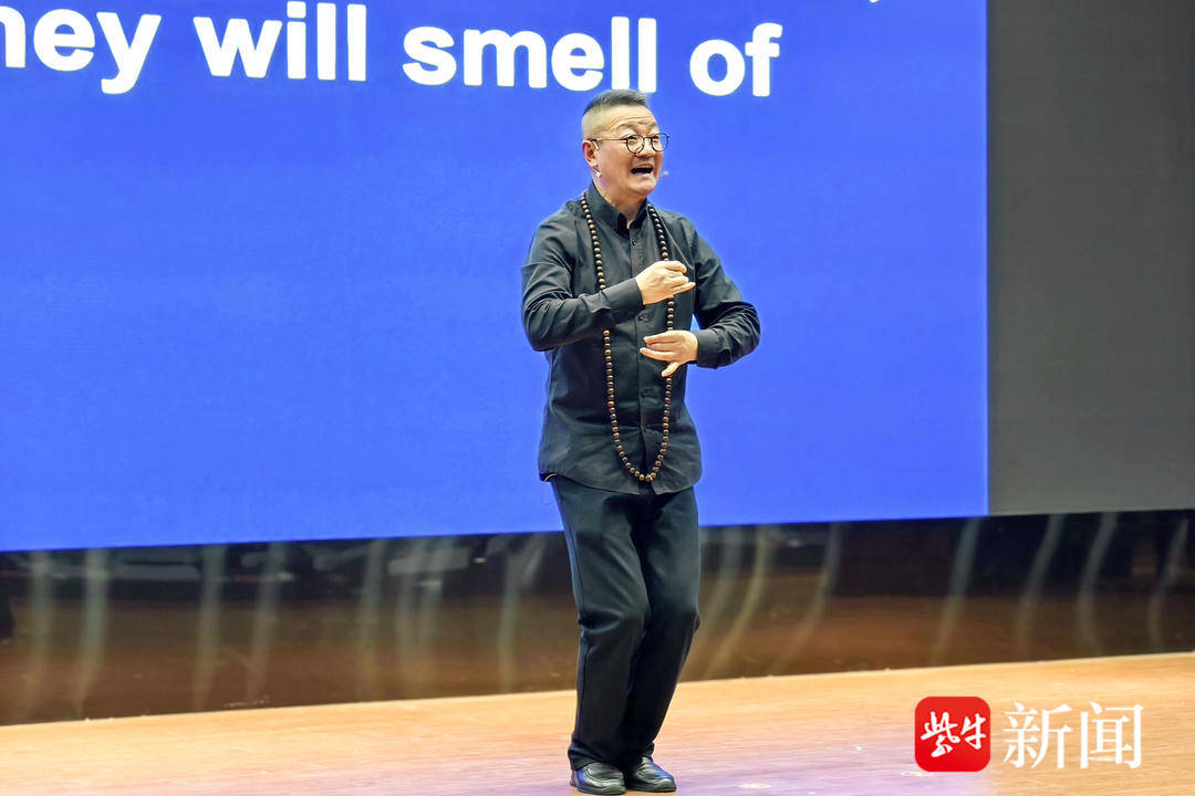 这场场精神盛宴精彩绝伦，昆剧大师李鸿良走进江苏交院