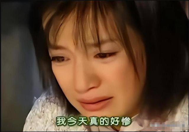 张哲瀚事件后,赵薇的作品也遭到下架,她在演艺事业上再次遭受重创,这