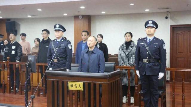 受贿1231万余元，湖南衡阳市政协原副主席谢肃一审获刑11年