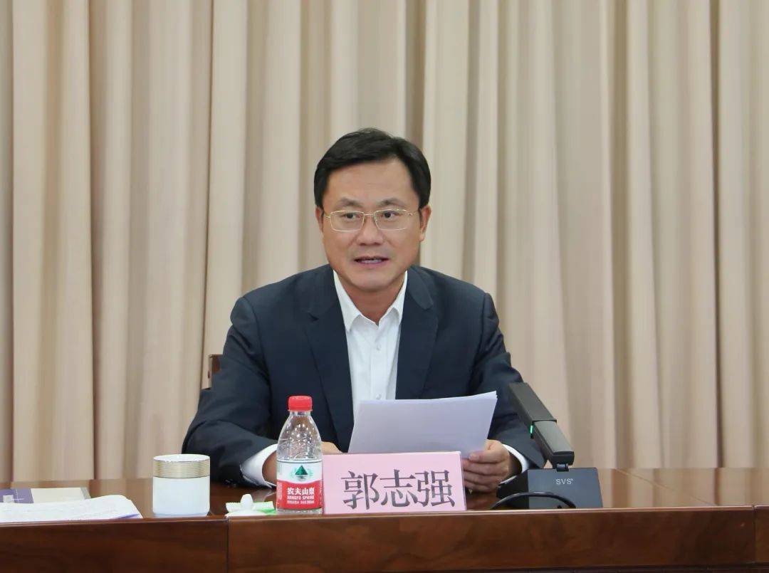 郭志强代表市委充分肯定了一年来全市共青团工作所取得的成绩,并向