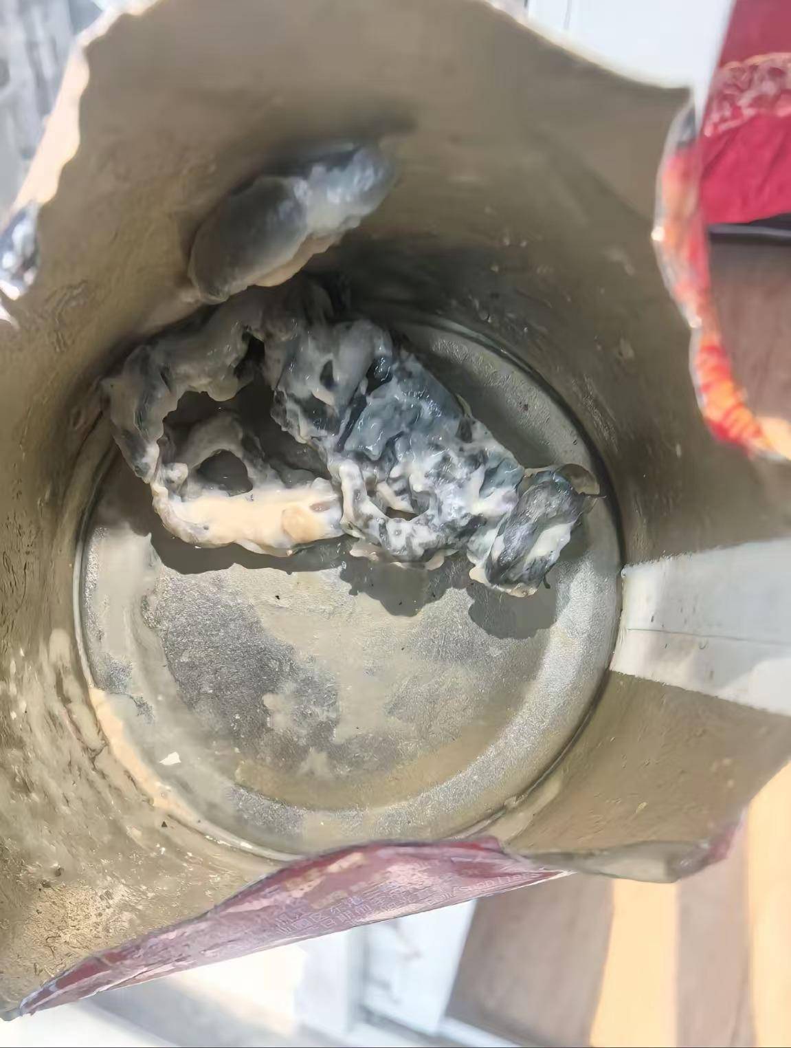 旺仔牛奶被曝喝出老鼠状异物引发热议:厂家已取走检测(图1)