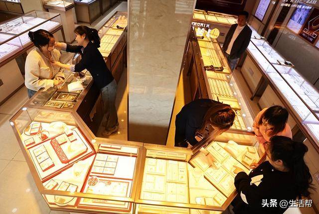 平江发现超40条金矿脉:储量超1000吨,估值达6000亿元?湖南黄金最新回应 平江发现超40条金矿脉:储量超1000吨,估值达6000亿元?湖南黄金最新回应