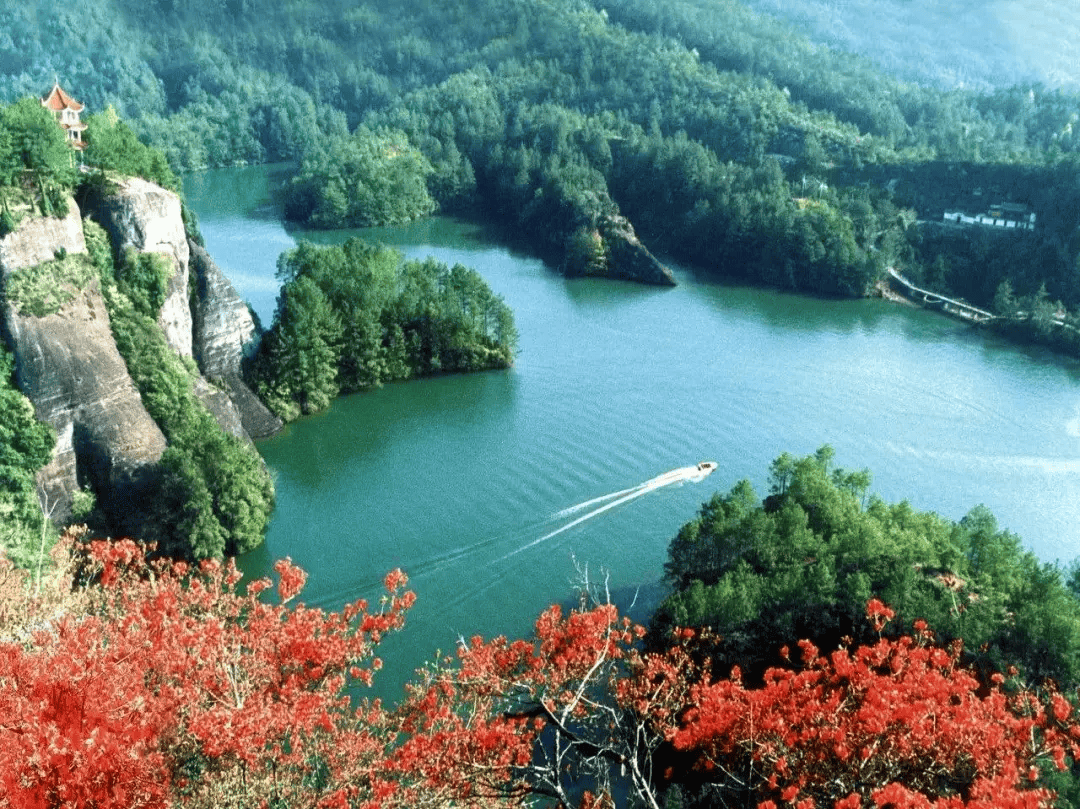 龙岩湖风景区图片