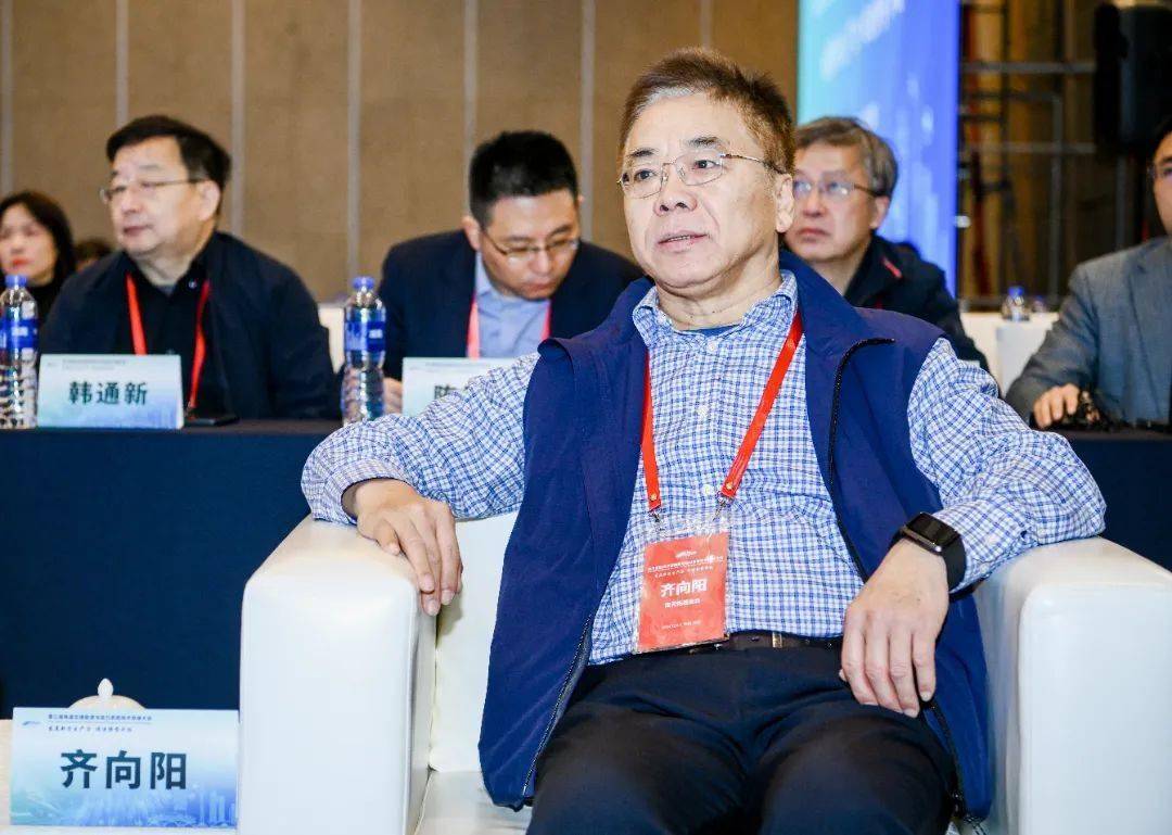 钱清泉何华武田红旗翟婉明丁荣军夏长亮何川闫学东王保国杨显武齐向阳