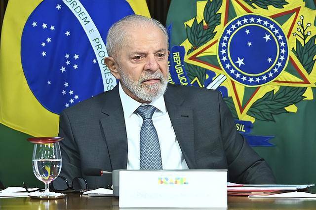 巴西总统卢拉因颅内出血接受手术 医疗团队：目前情况稳定