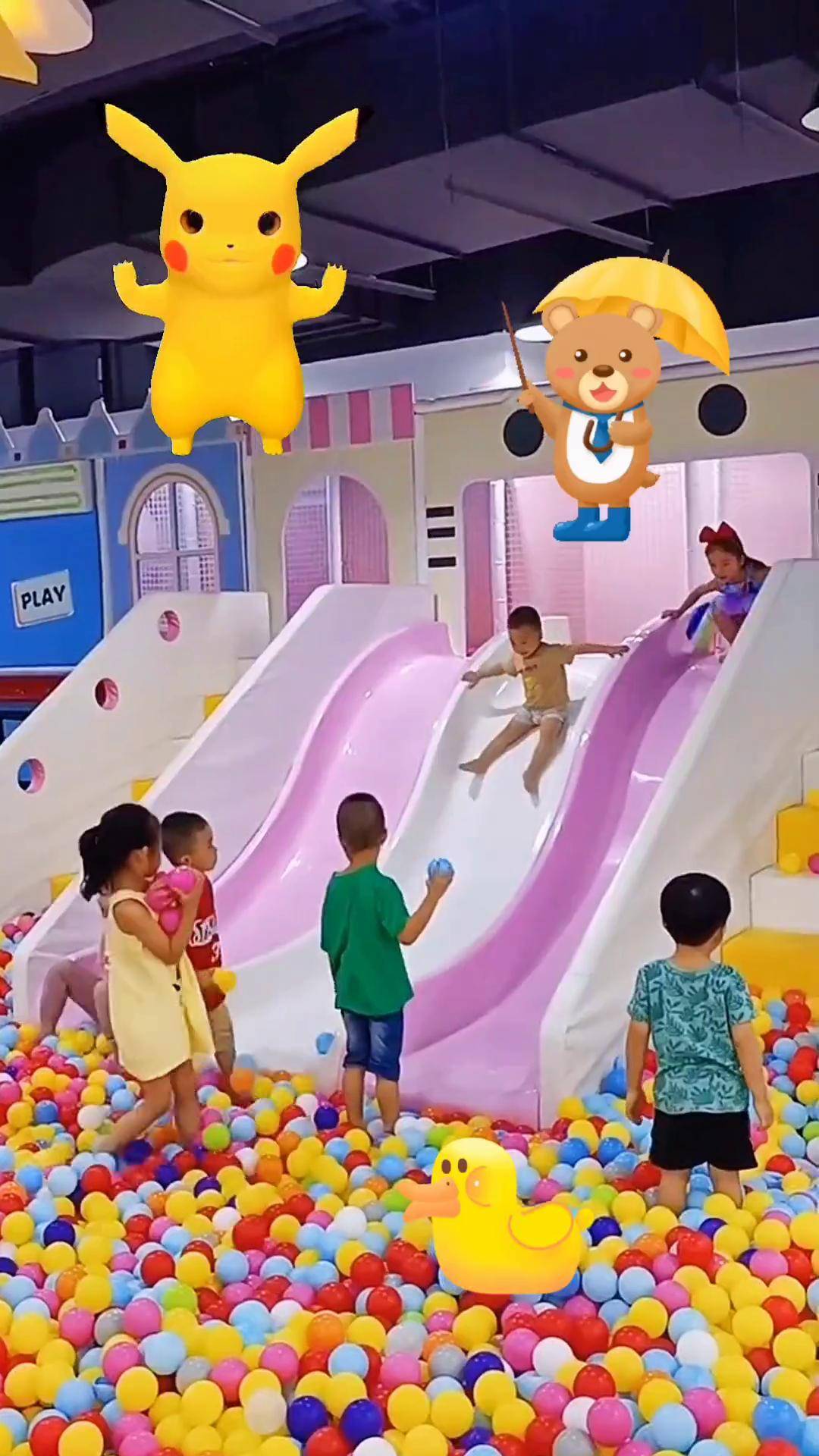 儿童游乐场 滑滑梯真好玩 感谢那些默默给我的人