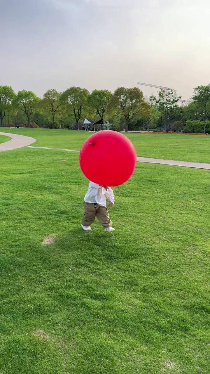 这个大气球哪个孩子看了不喜欢!