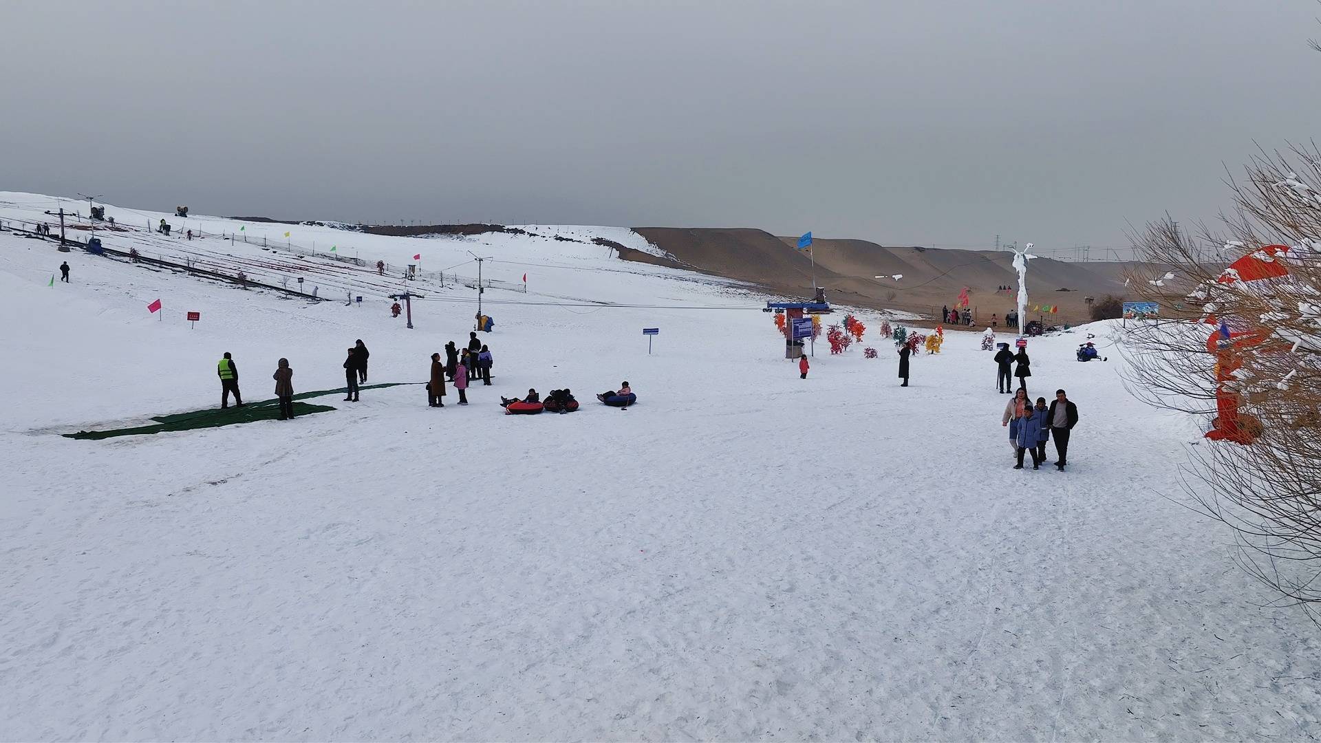 图开沙漠滑雪场图片