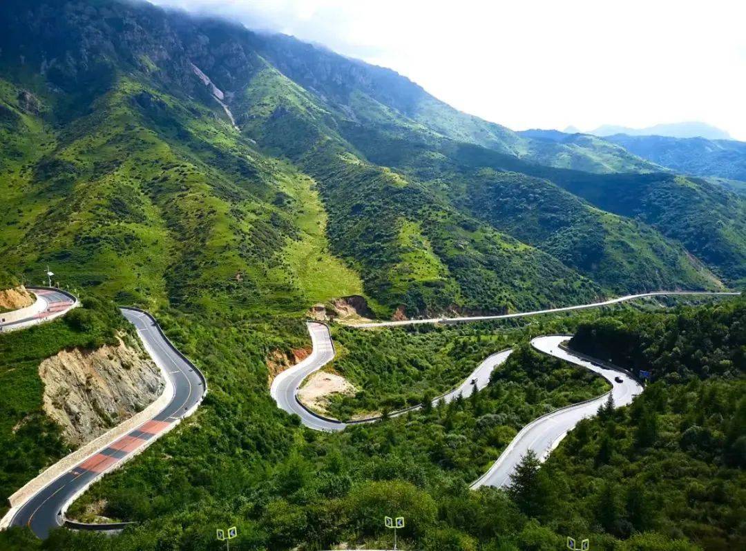 "养在深闺"的两岭美景,塑造了这条路甘肃"1号公路",西北高颜值自驾游