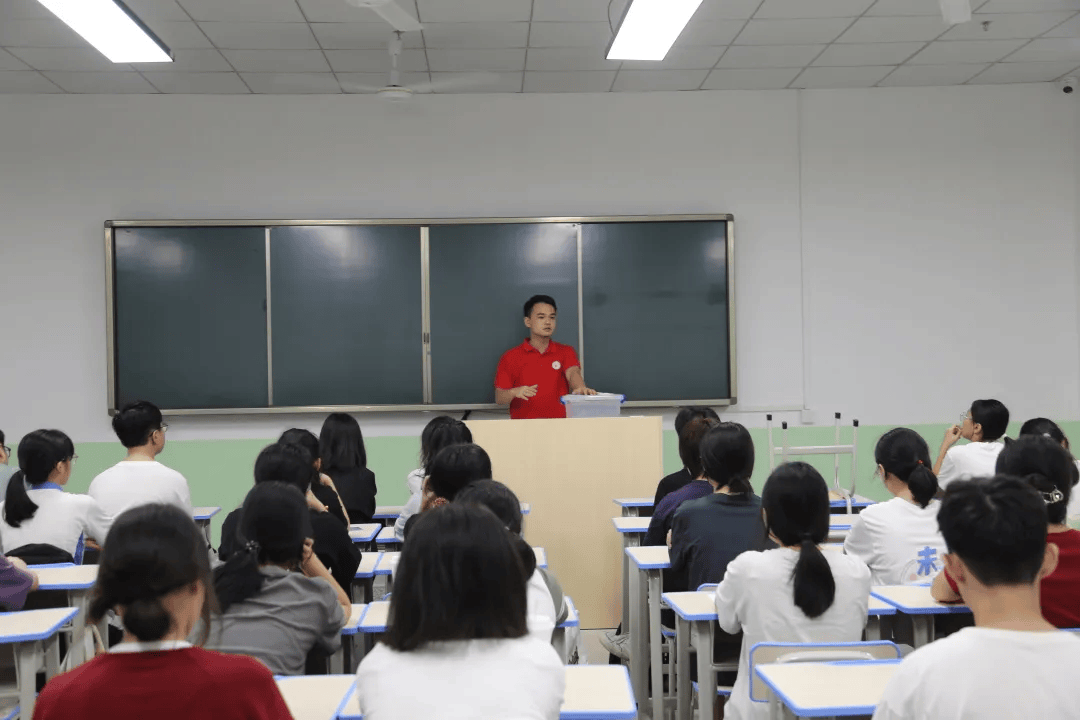 惠州艺术职业学校图片