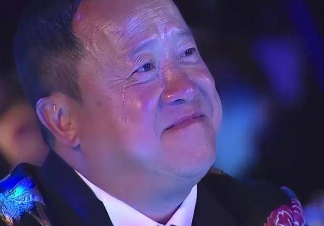澳门这一夜，撕碎了曾志伟的“体面”，李雪健的话终于有人信了