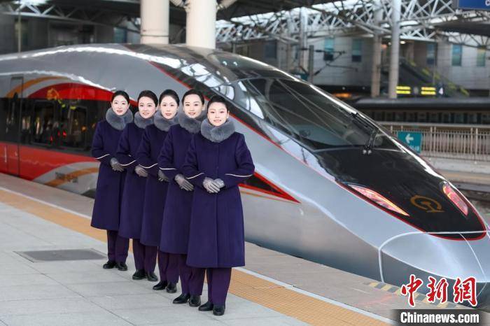 吉林省首趟“智能复兴号”动车组正式上线运营