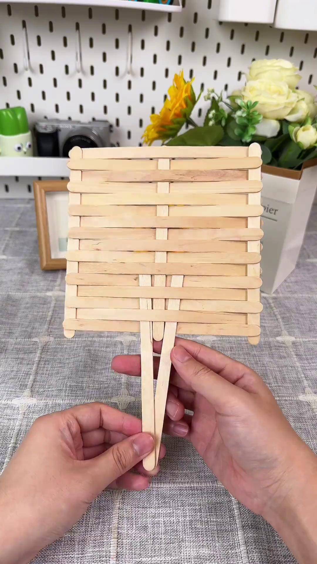 雪糕棒不要扔,搜集起来,做一把童年手工扇子吧手工diy 亲子手工 废物