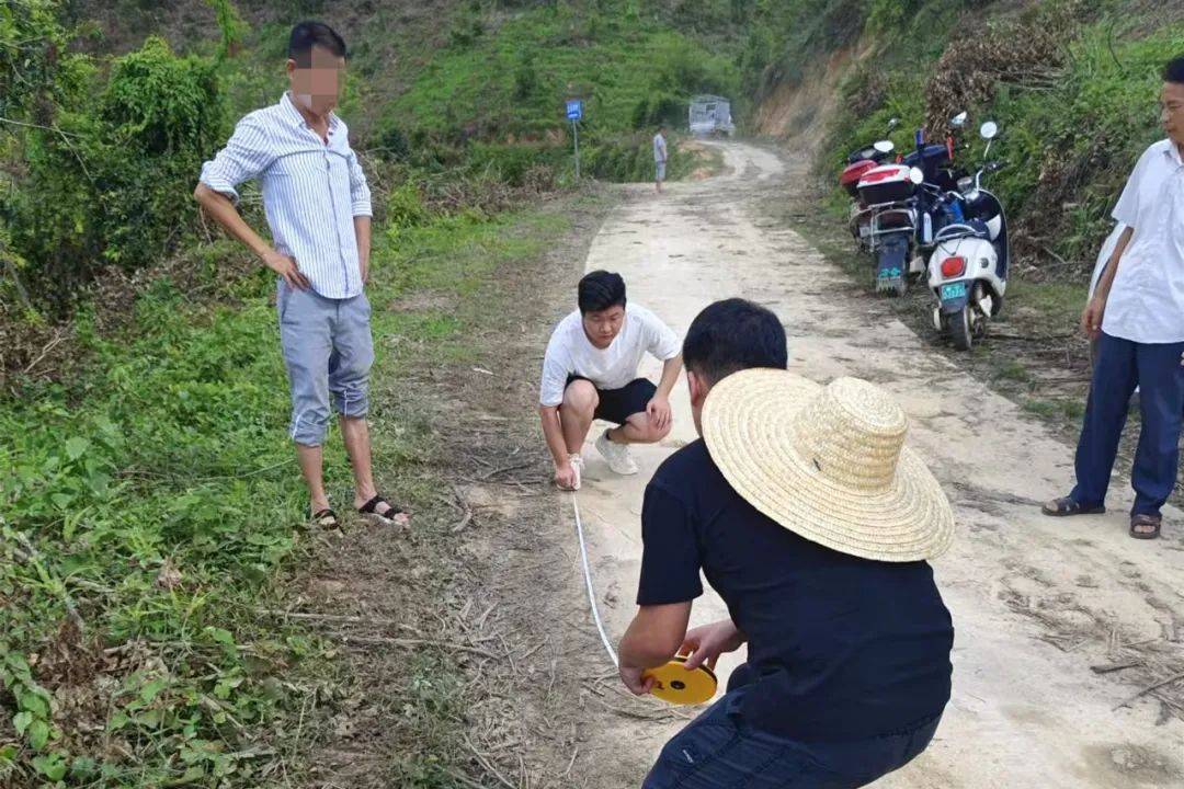 必一运动入口亚山老板木材运输压坏道路9处面积达277平方米 新田镇联合多部门出手了(图2)