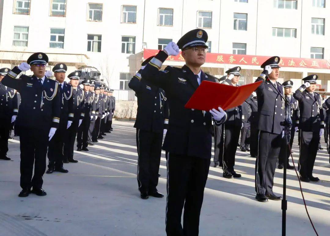 玉树公安通过多种方式庆祝第五个中国人民警察节