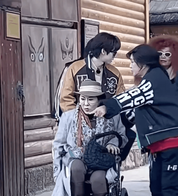 75岁刘晓庆，突传消息！