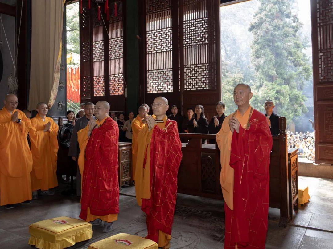 杭州灵隐寺超度找谁-杭州灵隐寺的经典诗句