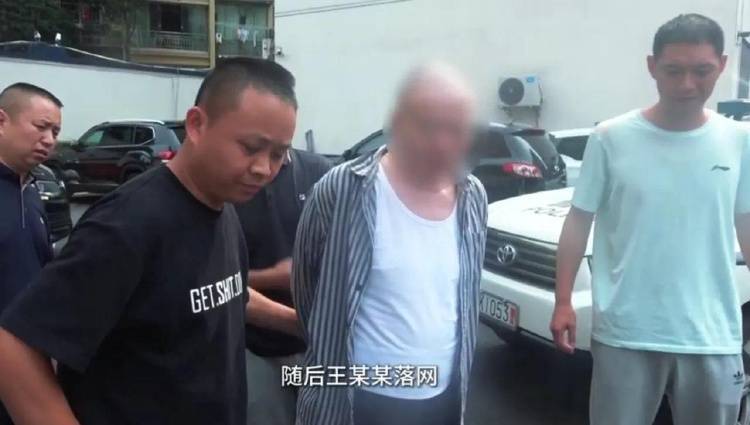 城建局局长家中遇害，警方追凶29年，一枚指纹锁定嫌疑人